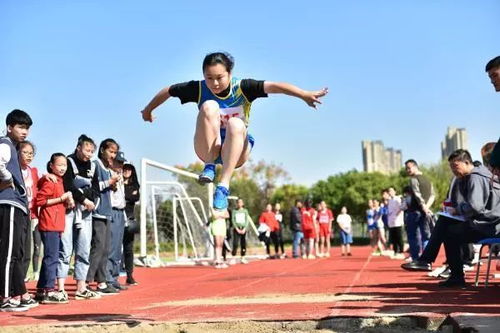 三山區中小學生籃球隊在市級比賽中取得優異成績